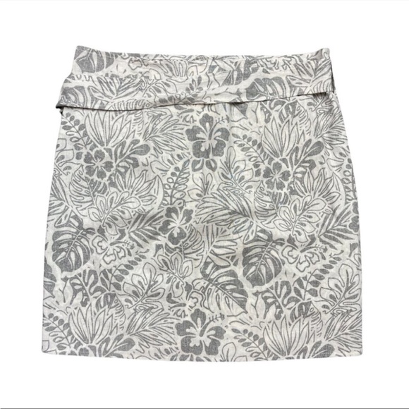 Marine Layer Monaco Wrap Skirt in Black and White Monstera Print - Picture 4 of 5